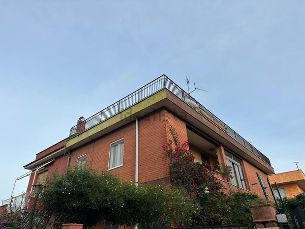 appartamento in vendita a Roma in zona Acilia