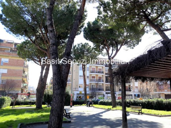 appartamento in vendita a Roma in zona Portuense