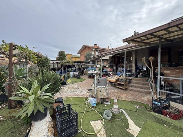 casa indipendente in vendita a Roma in zona Dragona/Bagnoletto