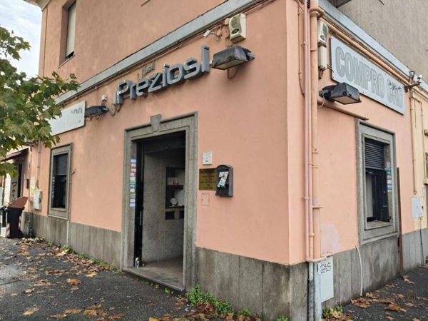 negozio in vendita a Roma in zona Tor Vergata/Torrenova