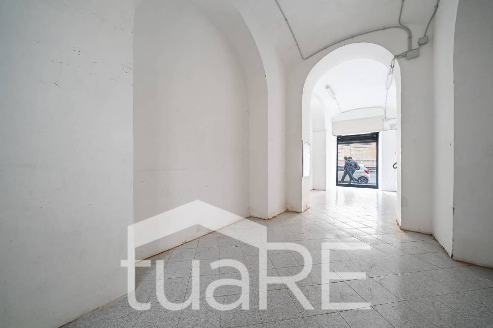 negozio in vendita a Roma in zona Esquilino