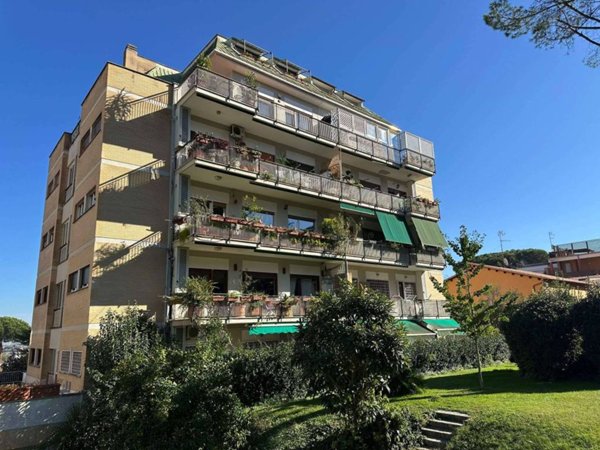 appartamento in vendita a Roma in zona Grottarossa