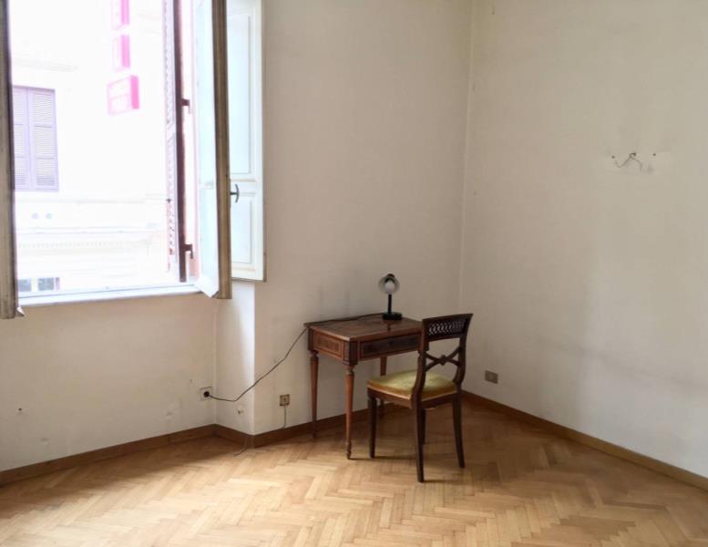 appartamento in vendita a Roma in zona Castro Pretorio