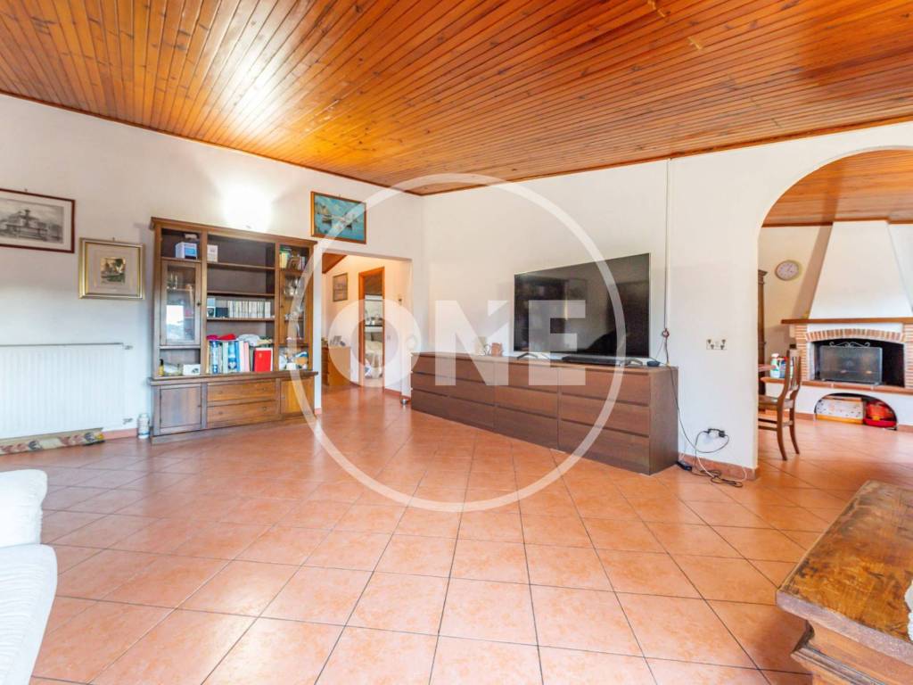 appartamento in vendita a Roma in zona Infernetto