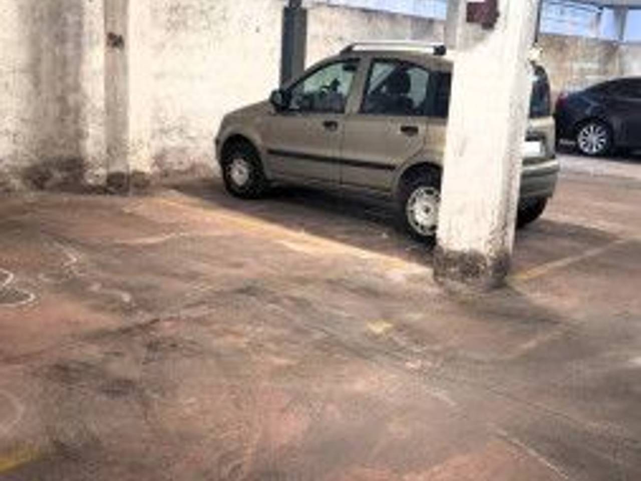 negozio in vendita a Roma in zona Ardeatino