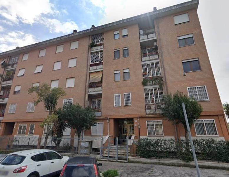 appartamento in vendita a Roma in zona Tor Cervara
