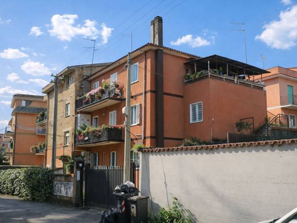 appartamento in vendita a Roma in zona Massimina/Casal Lumbroso