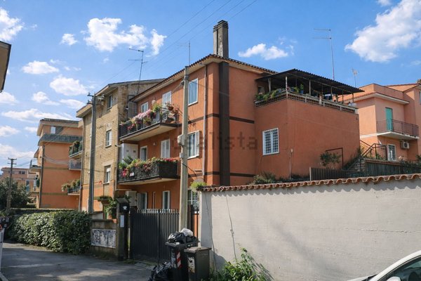 appartamento in vendita a Roma in zona Massimina/Casal Lumbroso
