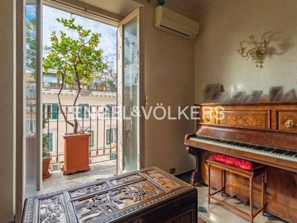 appartamento in vendita a Roma in zona Esquilino