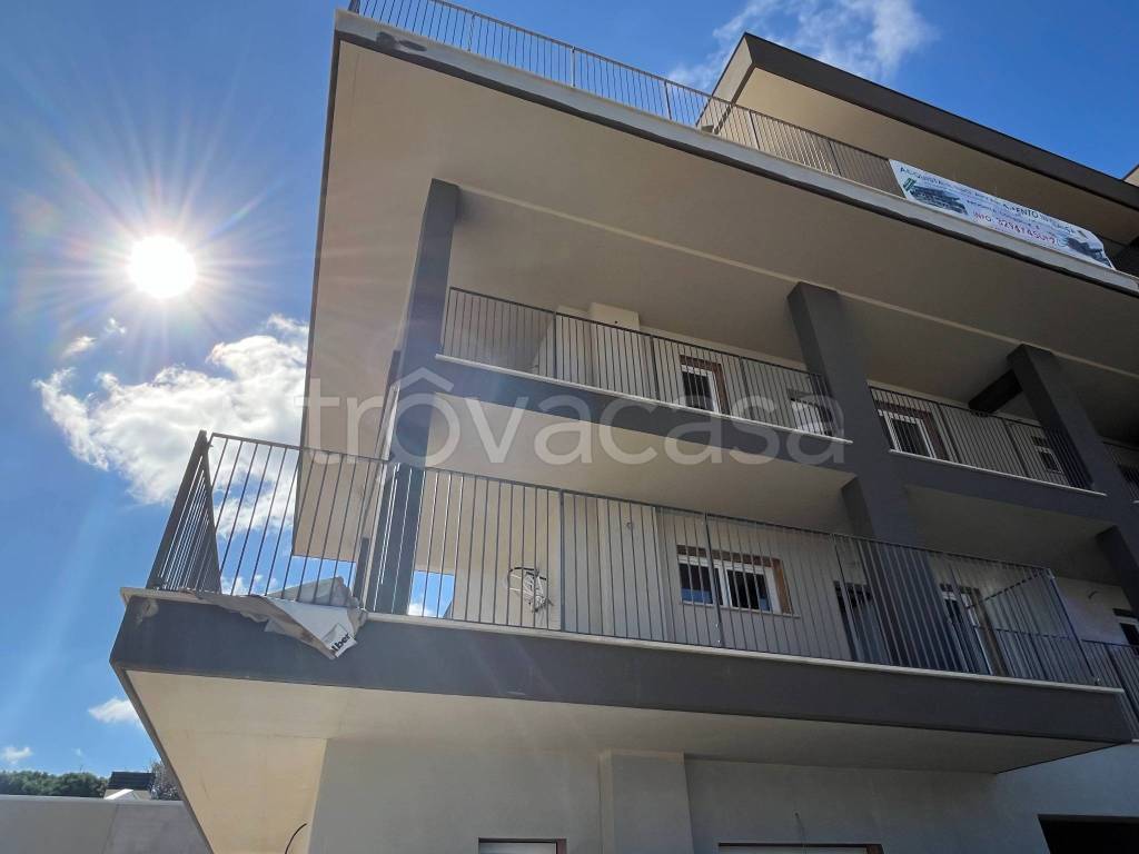 appartamento in vendita a Roma in zona Acilia