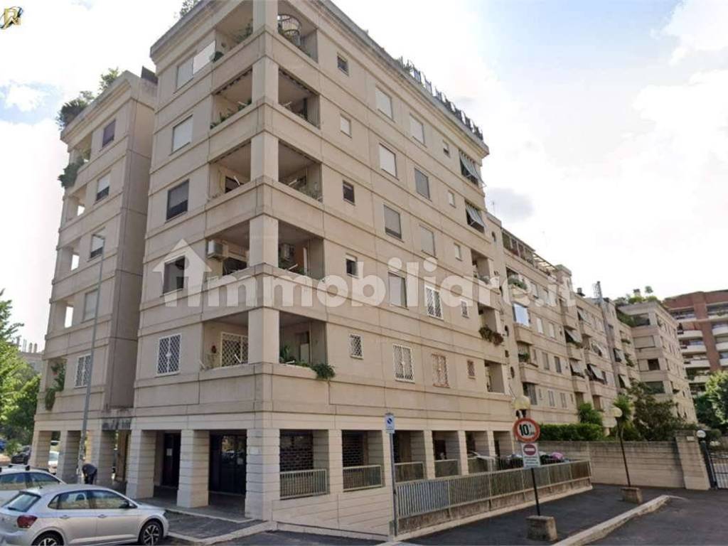 appartamento in vendita a Roma in zona Torrino