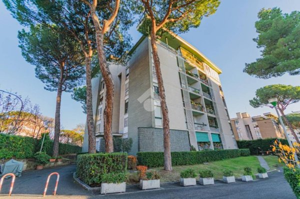appartamento in vendita a Roma in zona EUR