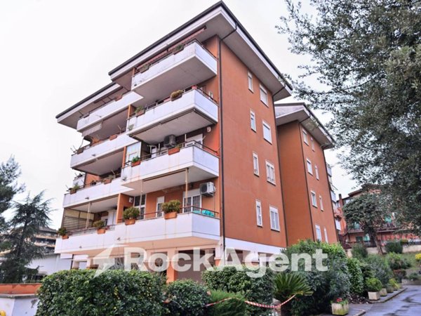 appartamento in vendita a Roma in zona Casalotti