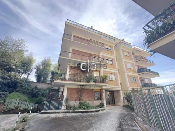 appartamento in vendita a Roma in zona Portuense