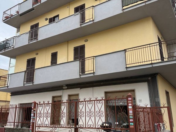 appartamento in vendita a Roma in zona Torre Angela