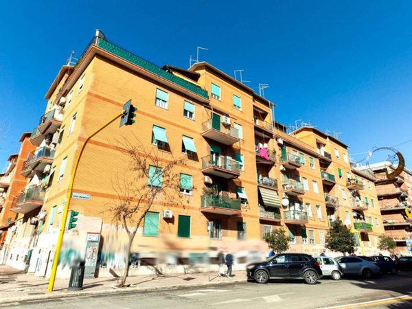 appartamento in vendita a Roma in zona Ostia