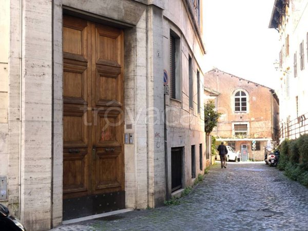 appartamento in vendita a Roma in zona Trastevere
