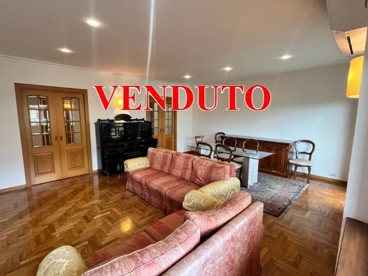 appartamento in vendita a Roma in zona Ardeatino