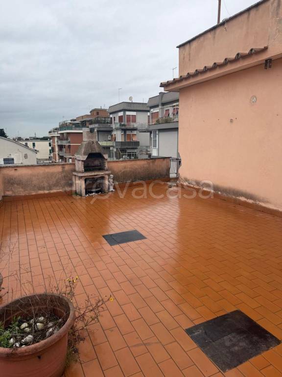 appartamento in vendita a Roma in zona Primavalle