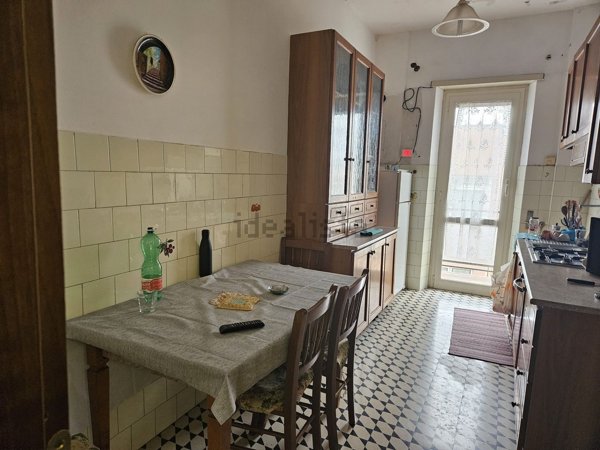 appartamento in vendita a Roma in zona Ardeatino