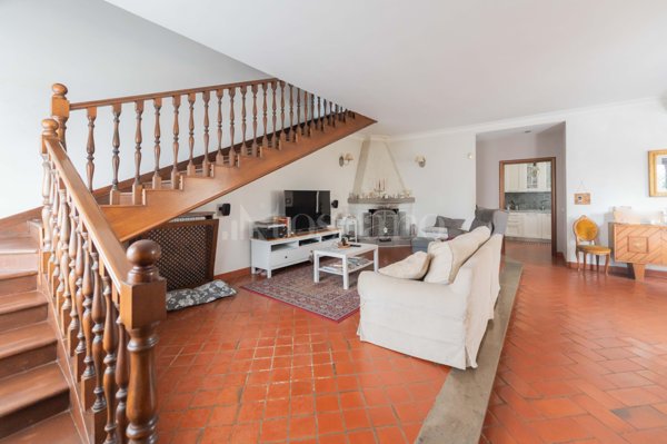 casa indipendente in vendita a Roma in zona Lago Regillo