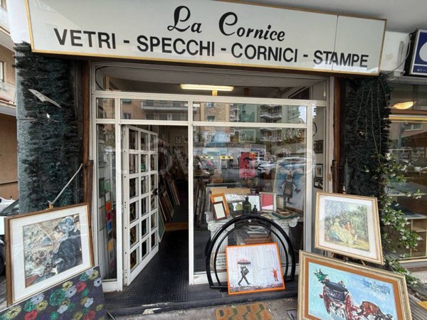 negozio in vendita a Roma in zona Aurelio
