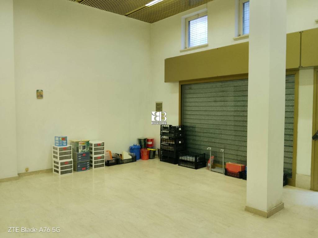 negozio in vendita a Roma in zona Ostiense