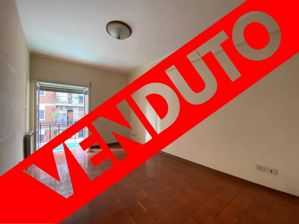 appartamento in vendita a Roma in zona Ardeatino