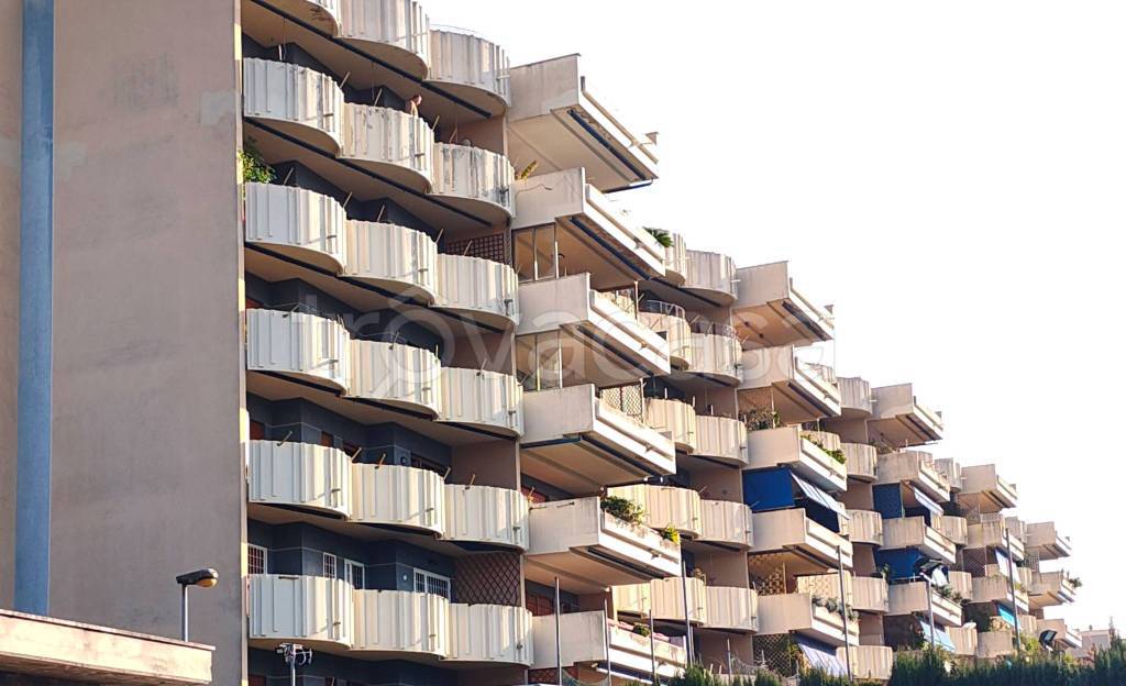 appartamento in vendita a Roma in zona Giuliano Dalmata