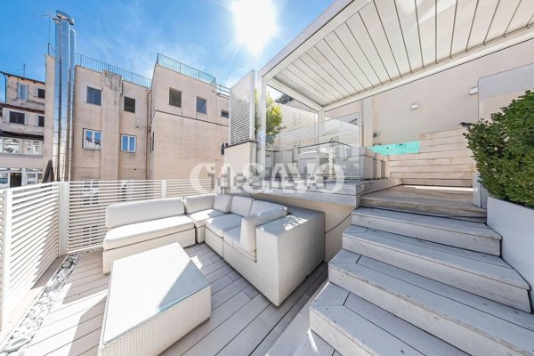 appartamento in vendita a Roma in zona Parione/Sant'Eustachio