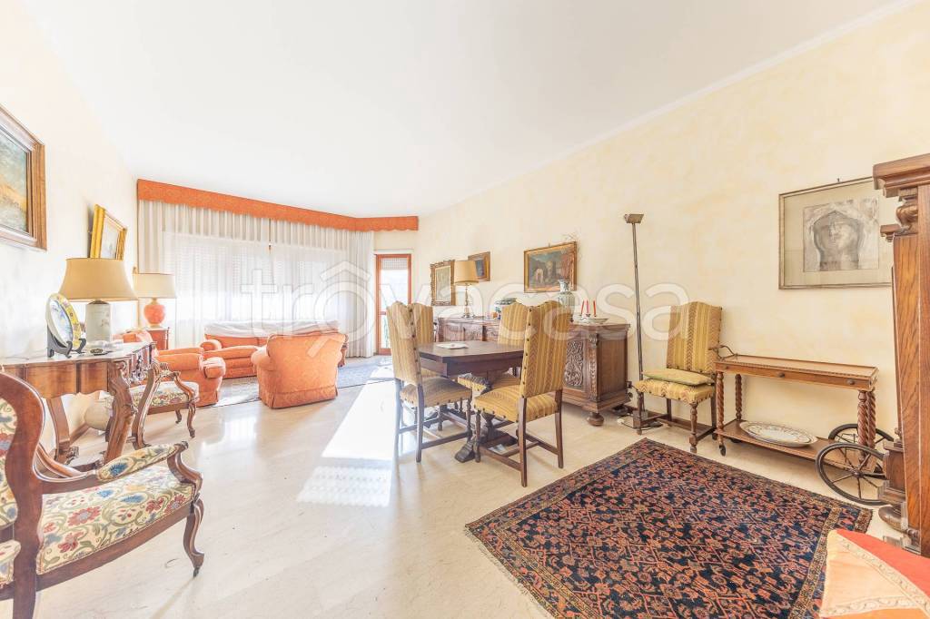 appartamento in vendita a Roma in zona Ostia