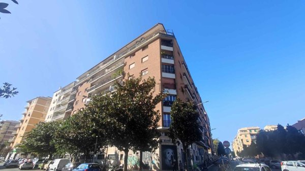 appartamento in vendita a Roma in zona Prenestino-Labicano