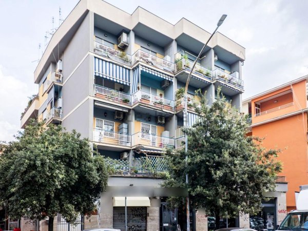 appartamento in vendita a Roma in zona Gianicolense