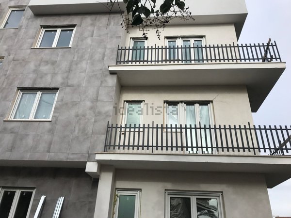 appartamento in vendita a Roma in zona Torre Angela