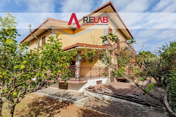 casa indipendente in vendita a Roma in zona Trigoria