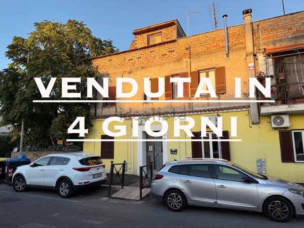 appartamento in vendita a Roma in zona Tuscolano
