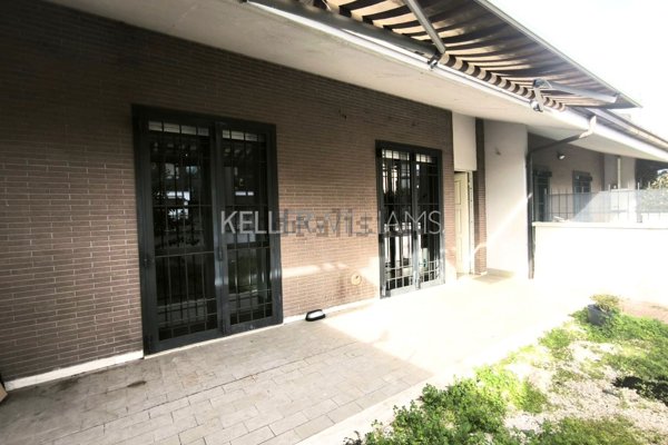 casa indipendente in vendita a Roma in zona Casal Morena