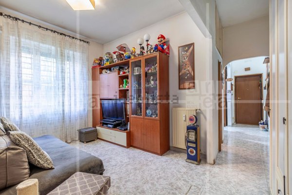 appartamento in vendita a Roma in zona Ostiense