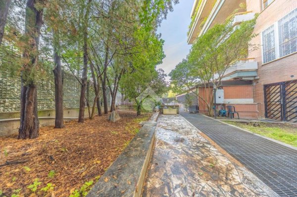 appartamento in vendita a Roma in zona Aurelio