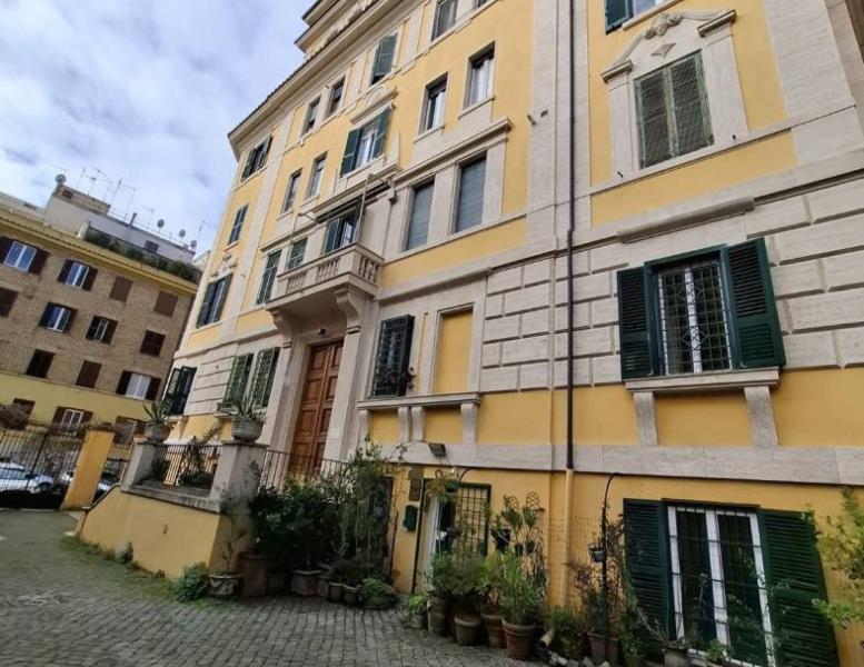 appartamento in vendita a Roma in zona Nomentano