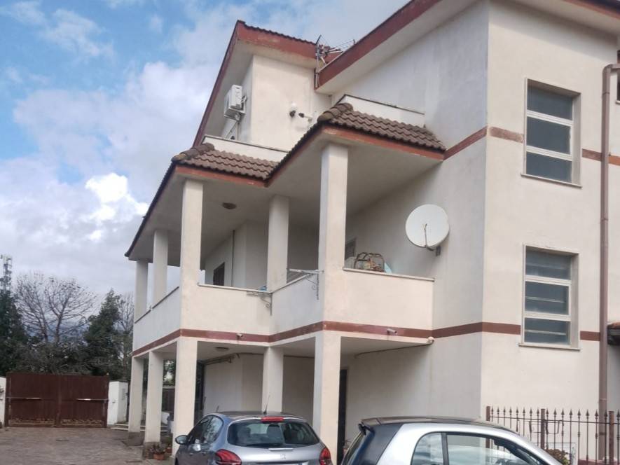 appartamento in vendita a Roma in zona Piana del Sole