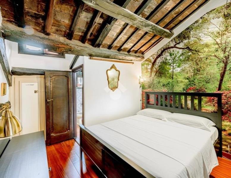 appartamento in vendita a Roma in zona Rione Regola