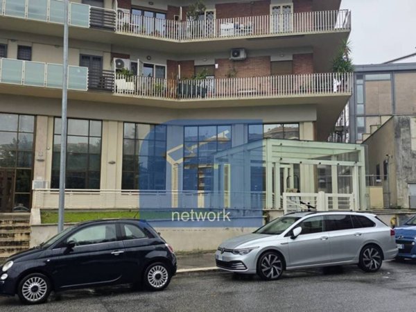 ufficio in vendita a Roma in zona Ostiense