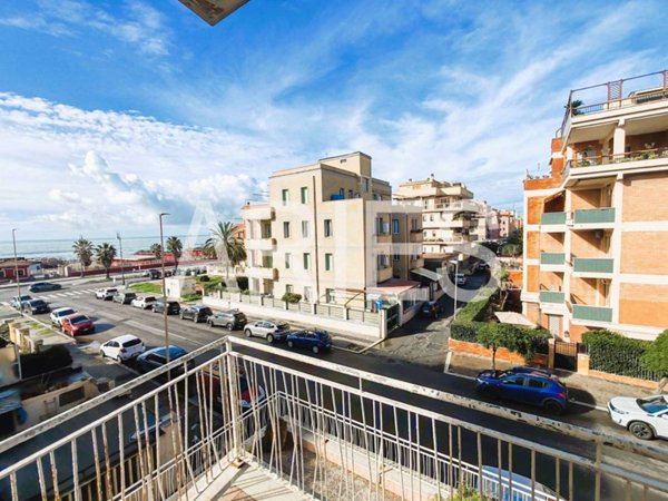 appartamento in vendita a Roma in zona Ostia