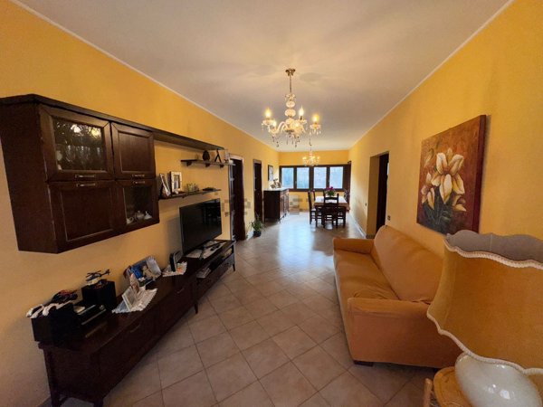 appartamento in vendita a Roma in zona Ostiense