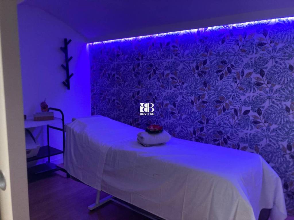 negozio in vendita a Roma in zona Parione/Sant'Eustachio