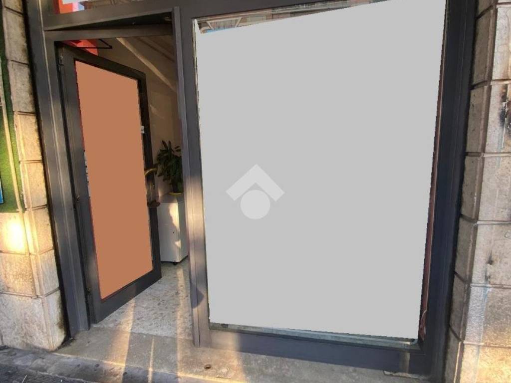 negozio in vendita a Roma in zona Prenestino-Centocelle