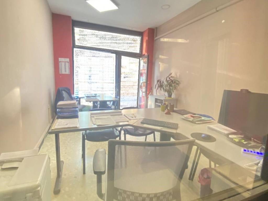 negozio in vendita a Roma in zona Prenestino-Centocelle