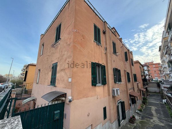 appartamento in vendita a Roma in zona Prenestino-Centocelle