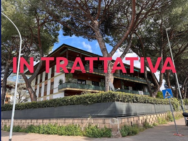 appartamento in vendita a Roma in zona Appio Claudio